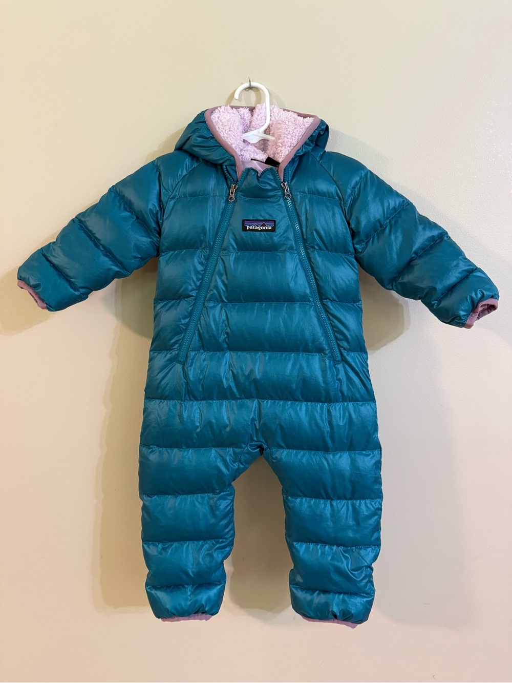 Patagonia  Snowsuit 3-6 months